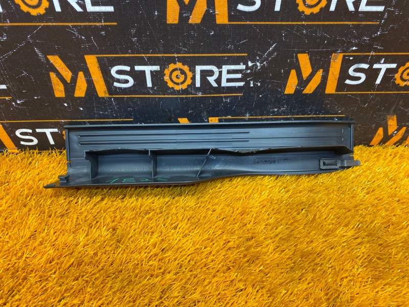 Накладка на порог салона, 300 рублей, Красноярск