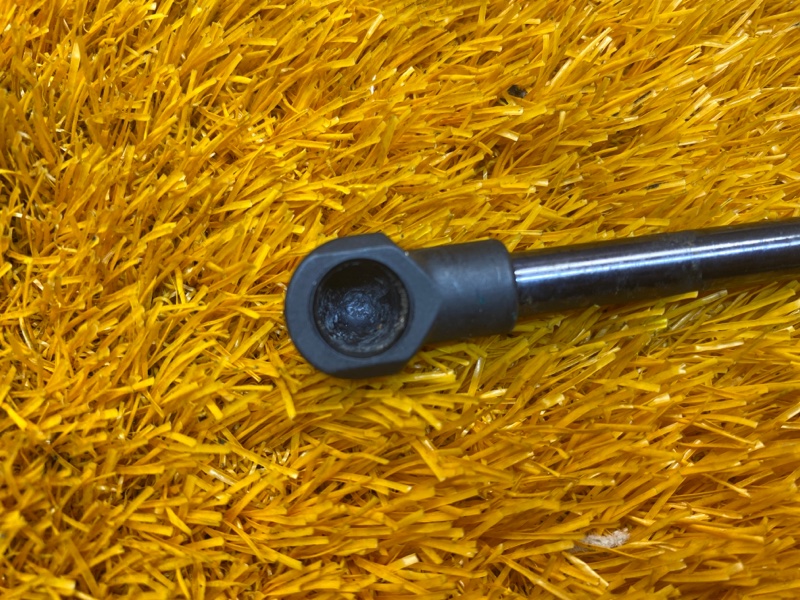 Амортизатор стекла багажника, 500 рублей, Красноярск