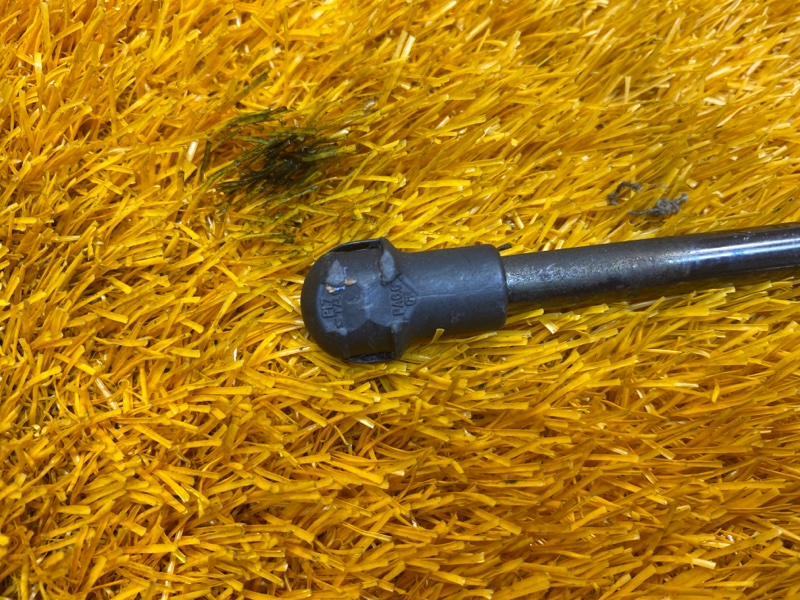 Амортизатор стекла багажника, 500 рублей, Красноярск