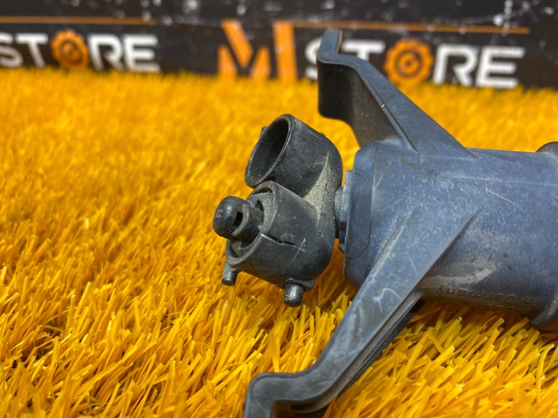 Форсунка омывателя фары, 1000 рублей, Красноярск