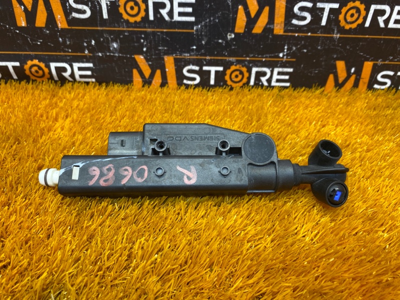 Форсунка омывателя фары, 1000 рублей, Красноярск