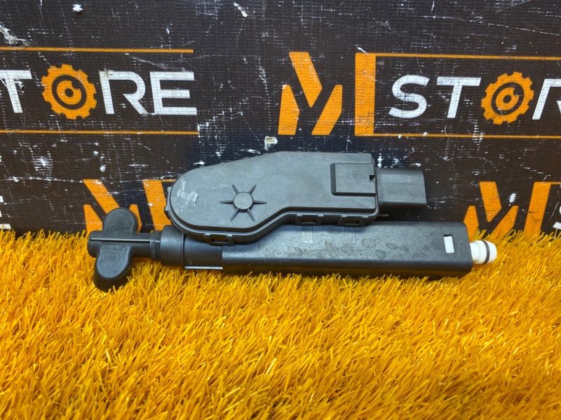 Форсунка омывателя фары, 1000 рублей, Красноярск