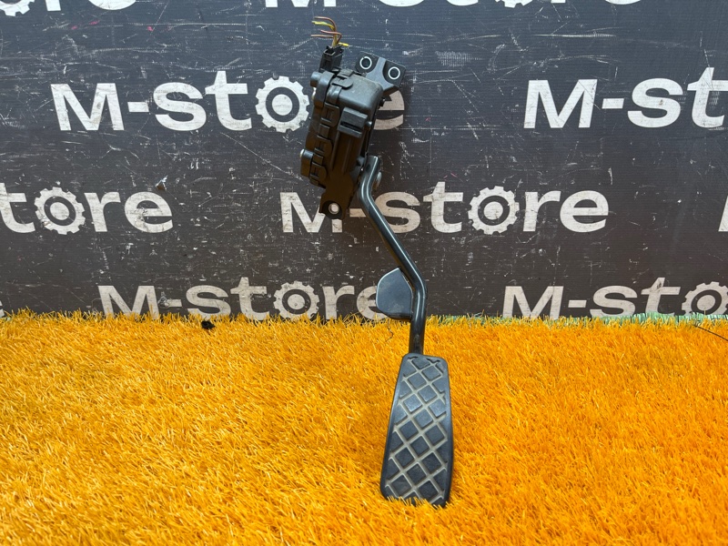 педаль газа, 400 рублей, Красноярск