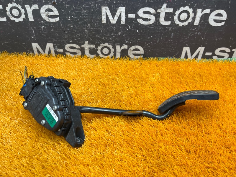 педаль газа, 400 рублей, Красноярск