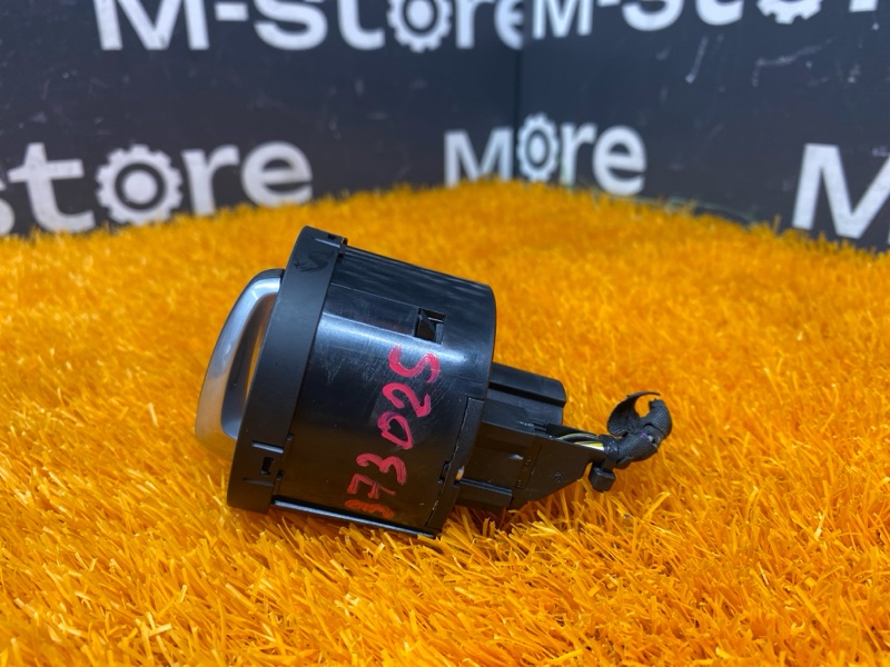 Переключатель света фар, 2000 рублей, Красноярск