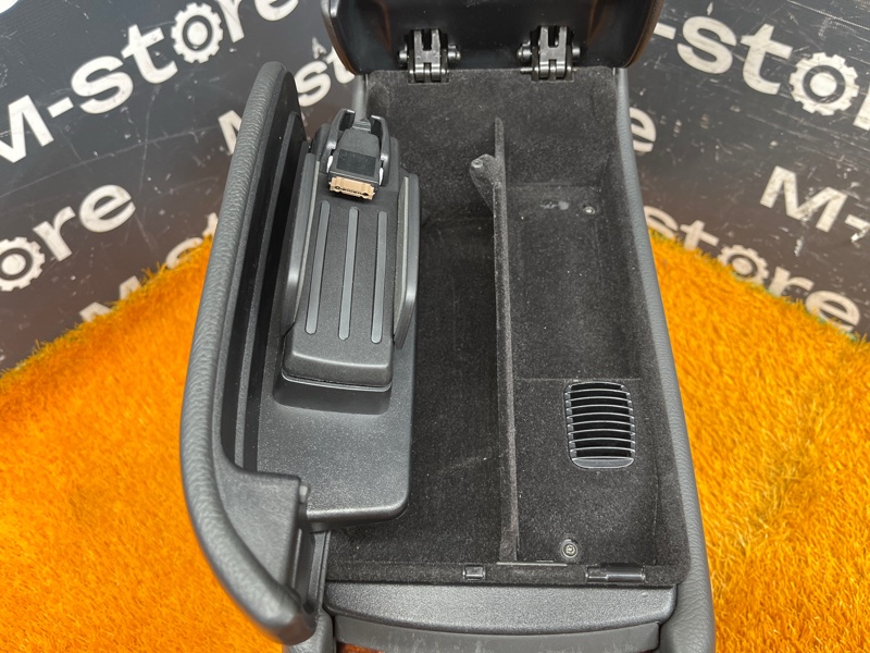 подлокотник, 4500 рублей, Красноярск