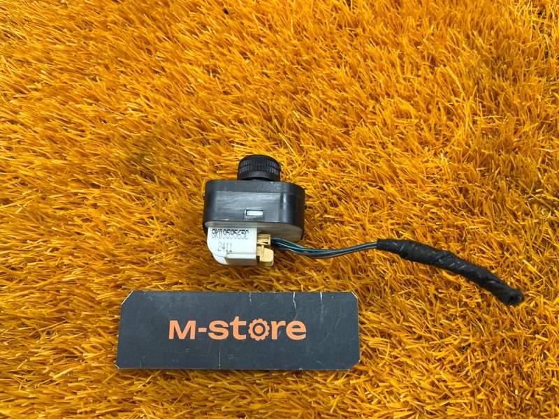 Кнопка регулировки зеркал, 500 рублей, Красноярск