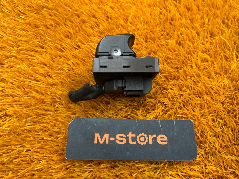 Блок управления стеклоподъемниками, 1000 рублей, Красноярск