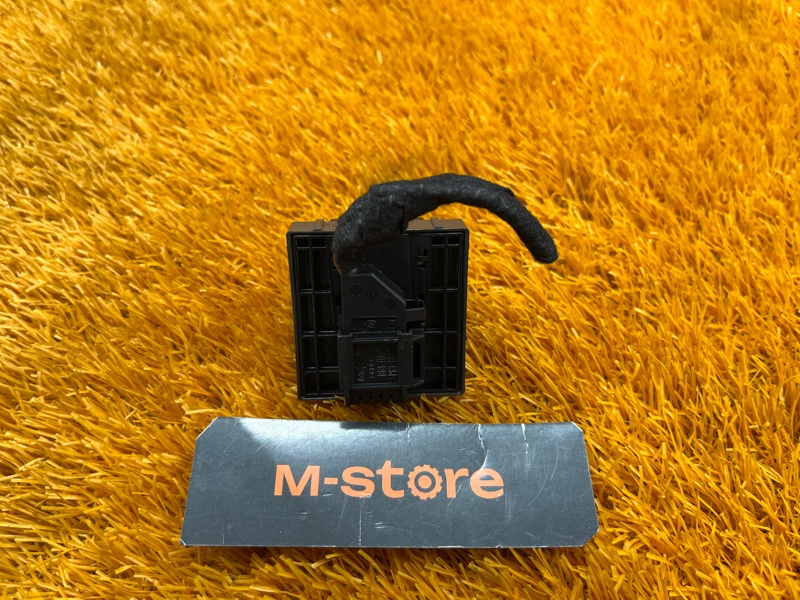 Блок управления стеклоподъемниками, 1000 рублей, Красноярск