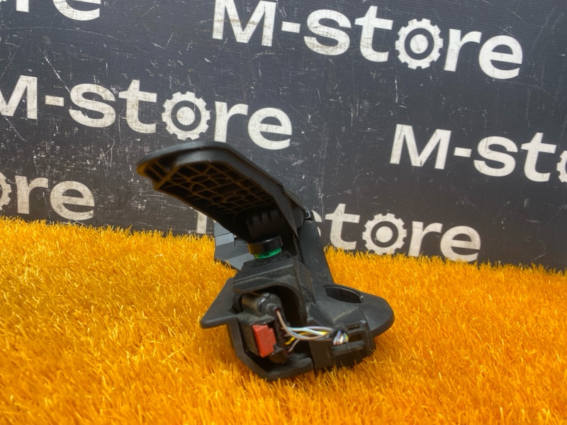 педаль газа, 700 рублей, Красноярск