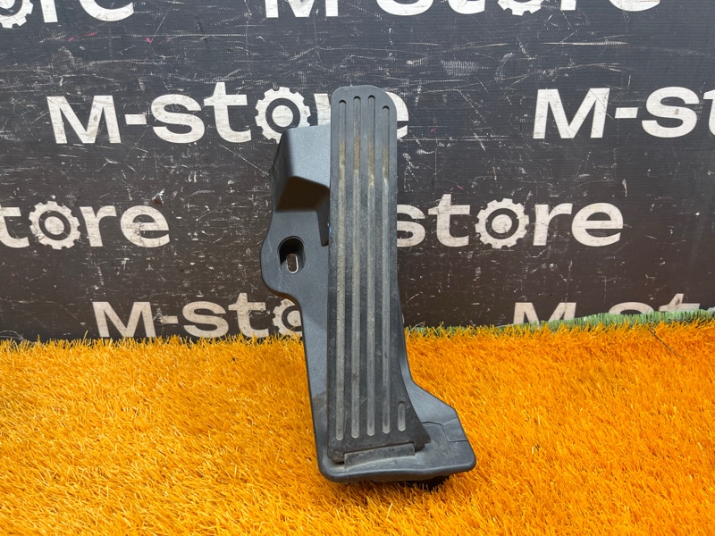 педаль газа, 900 рублей, Красноярск