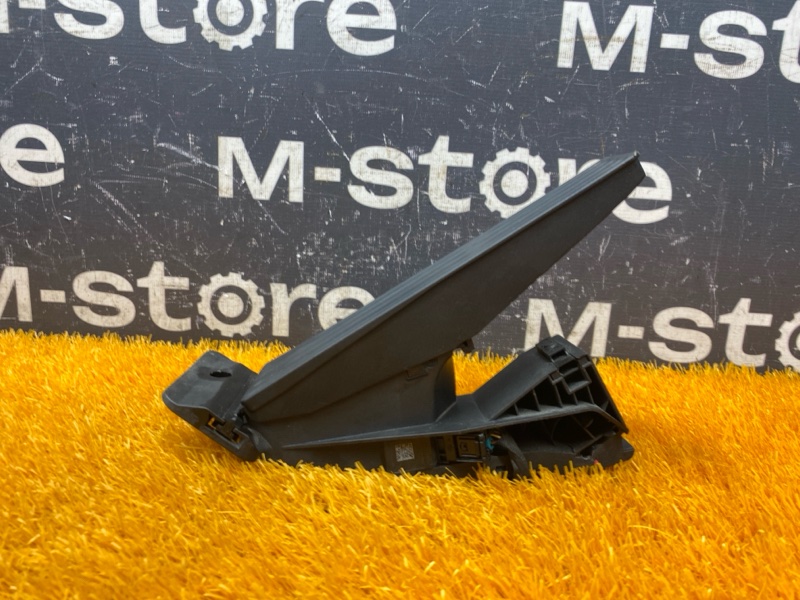 педаль газа, 700 рублей, Красноярск