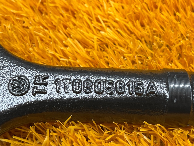 Крюк буксировочный, 1300 рублей, Красноярск