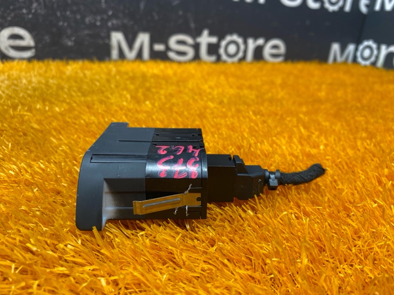 Кнопка корректора фар, 200 рублей, Красноярск