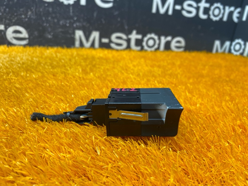 Кнопка корректора фар, 200 рублей, Красноярск