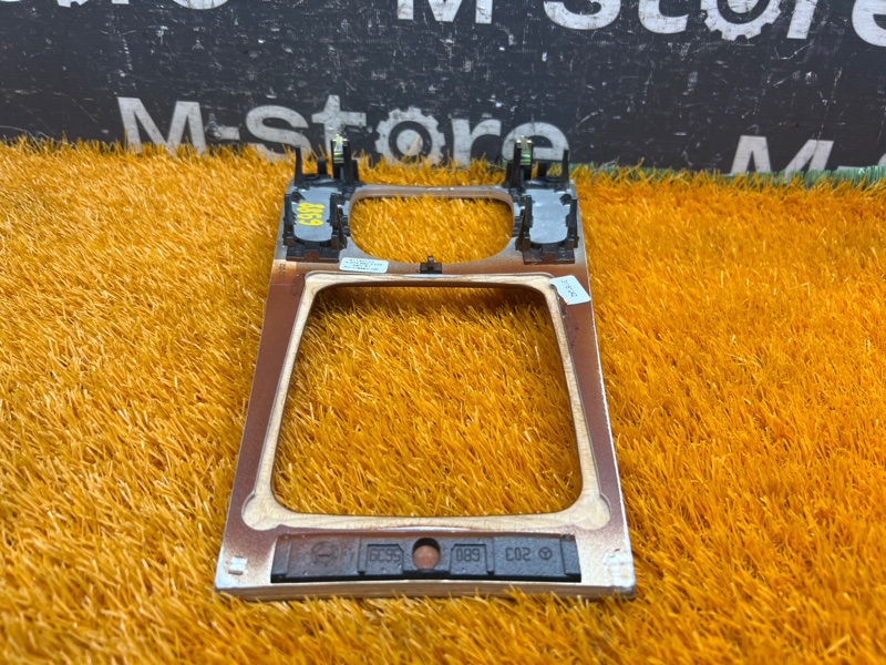 Накладка центральной консоли, 1000 рублей, Красноярск