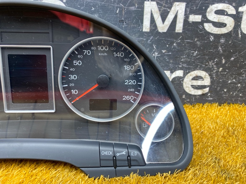 щиток приборов, 2000 рублей, Красноярск