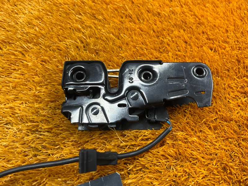 замок капота, 500 рублей, Красноярск