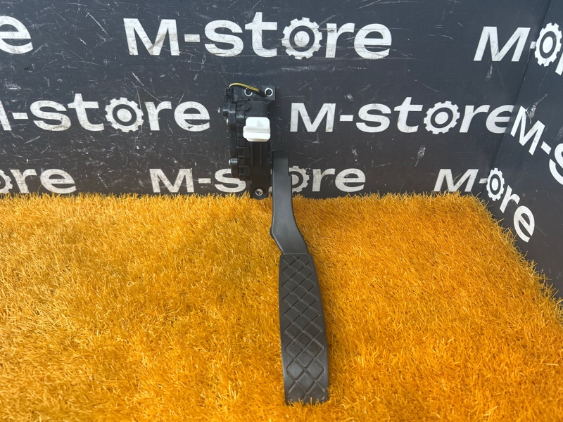 педаль газа, 500 рублей, Красноярск