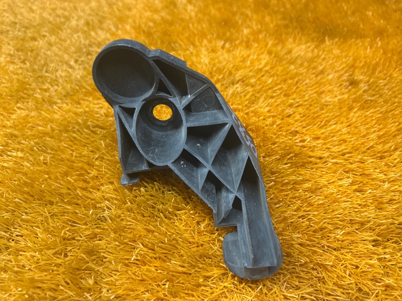 кронштейн фары, 400 рублей, Красноярск