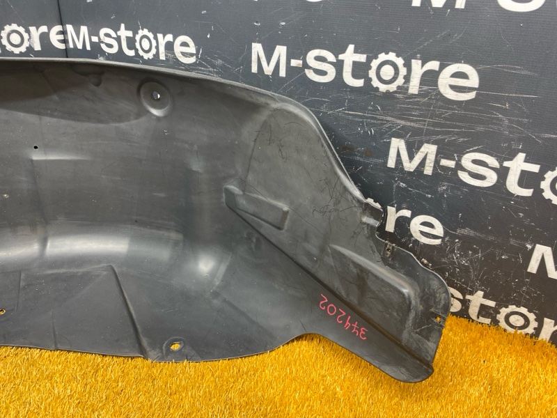 подкрылок, 2000 рублей, Красноярск