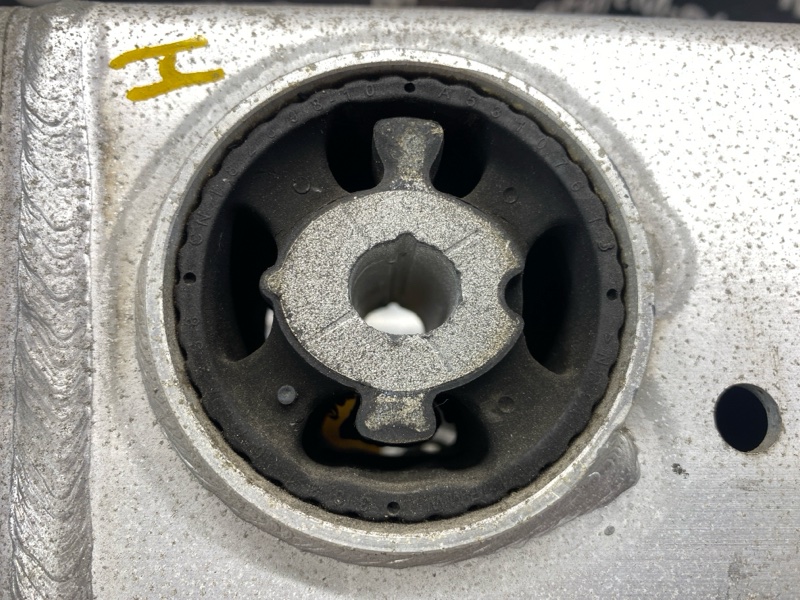 Балка поперечная (подрамник), 2000 рублей, Красноярск