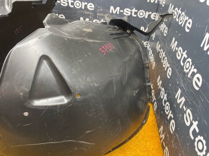 подкрылок, 5500 рублей, Красноярск