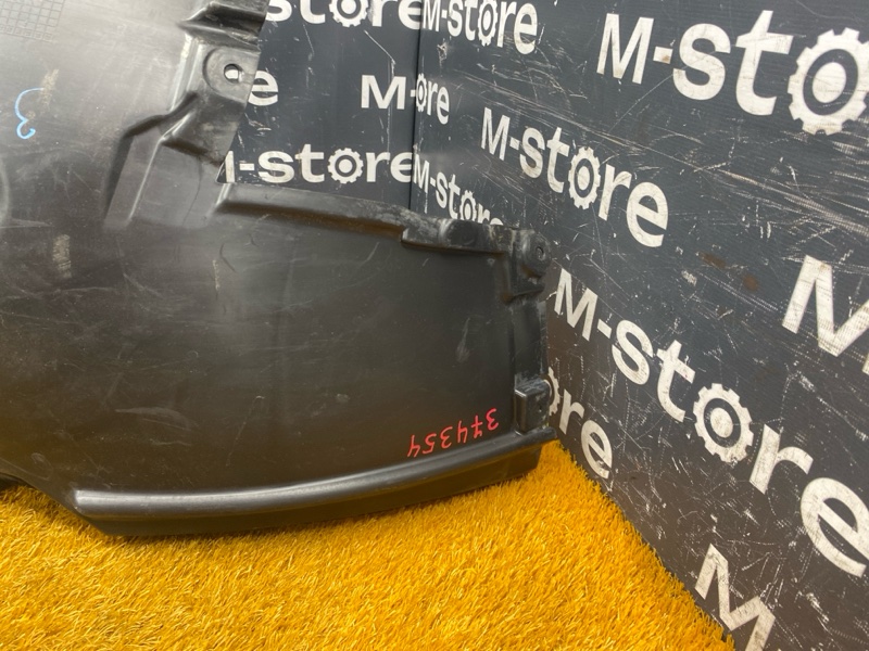 подкрылок, 3000 рублей, Красноярск