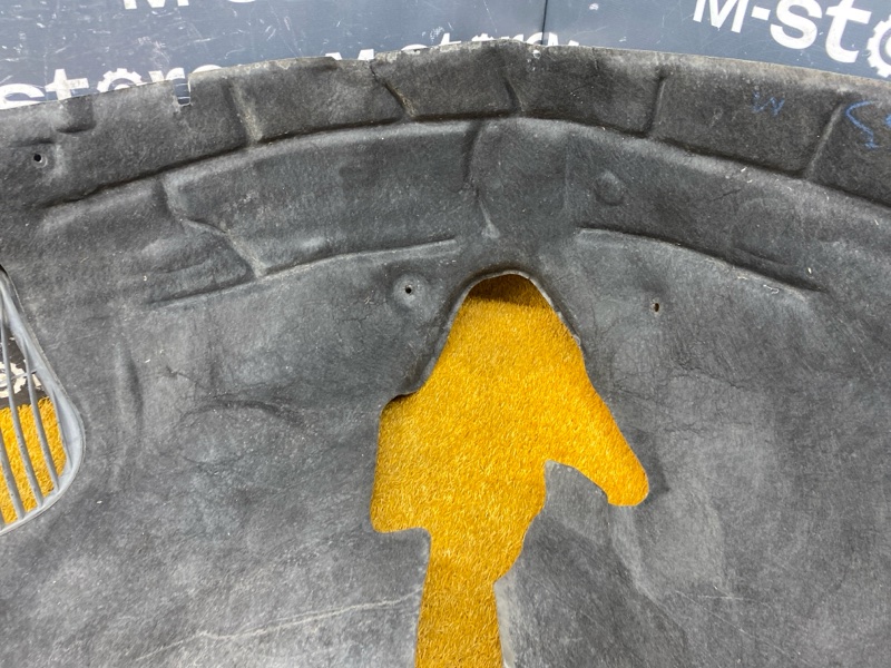 подкрылок, 9000 рублей, Красноярск