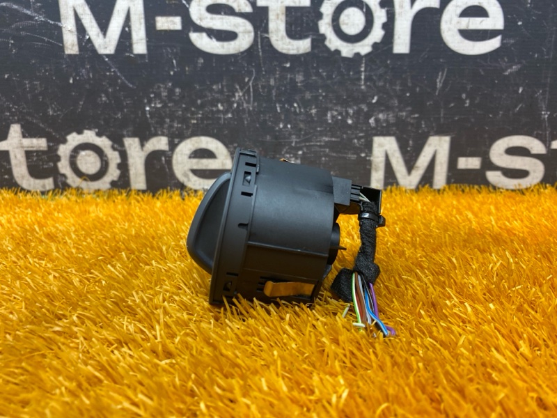 Переключатель света фар, 1000 рублей, Красноярск