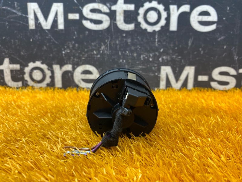 Переключатель света фар, 1000 рублей, Красноярск