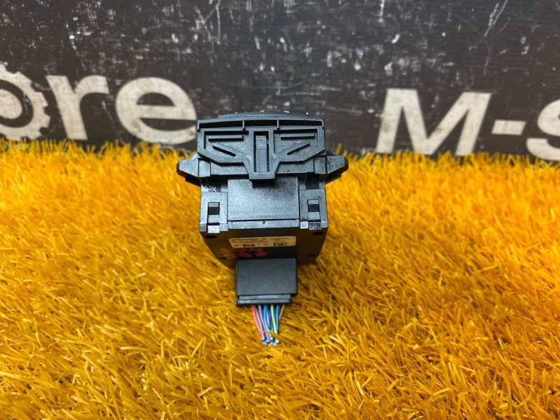 Кнопка стояночного тормоза, 500 рублей, Красноярск