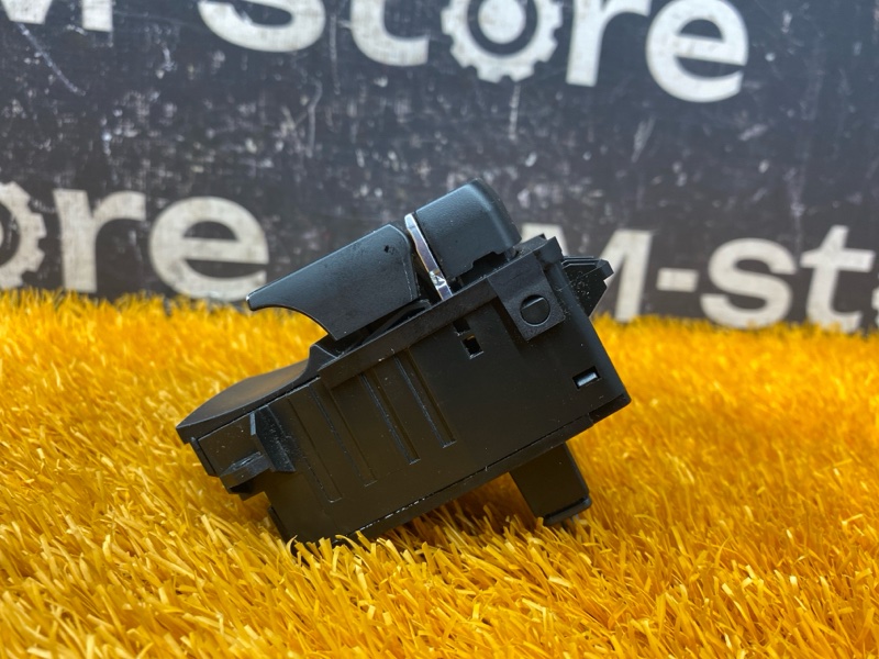 Кнопка стояночного тормоза, 500 рублей, Красноярск