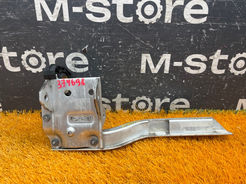 Кронштейн радиатора, 1500 рублей, Красноярск