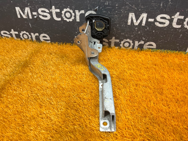 Кронштейн радиатора, 1500 рублей, Красноярск