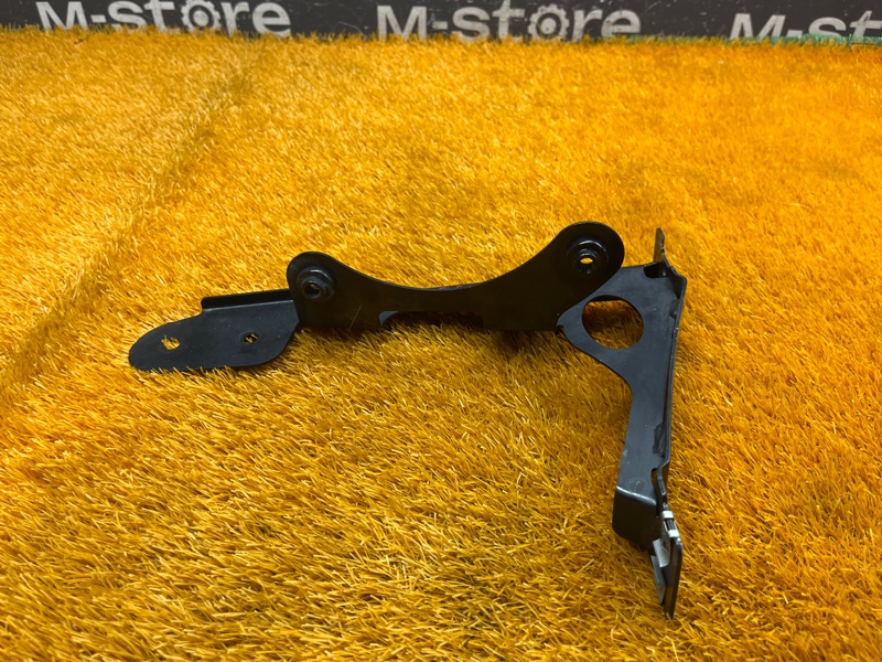 Кронштейн радиатора, 900 рублей, Красноярск