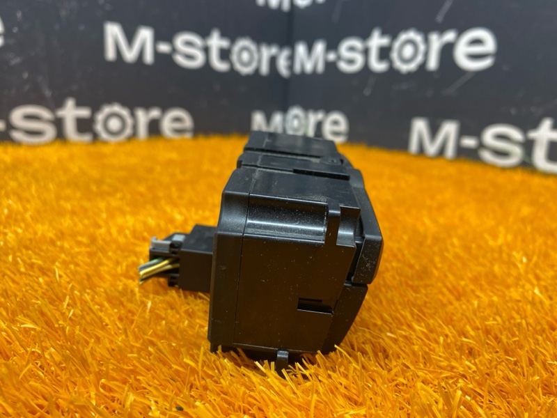 Переключатель света фар, 1000 рублей, Красноярск