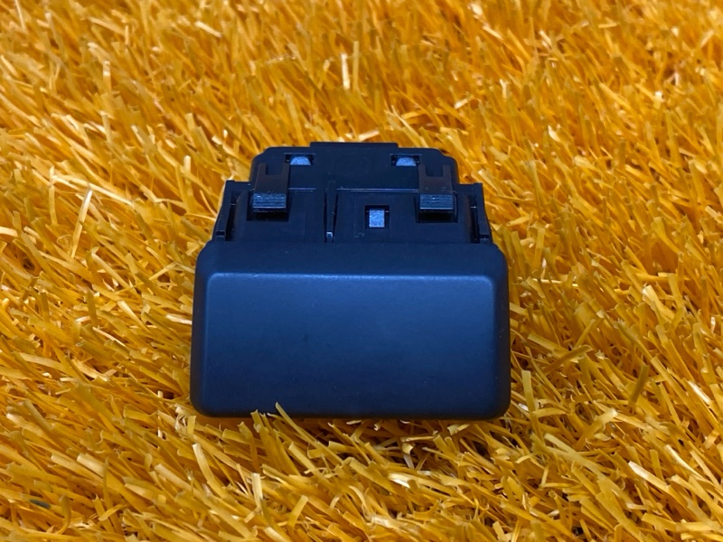 Кнопка открывания бардачка, 300 рублей, Красноярск