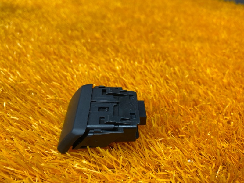 Кнопка открывания бардачка, 300 рублей, Красноярск