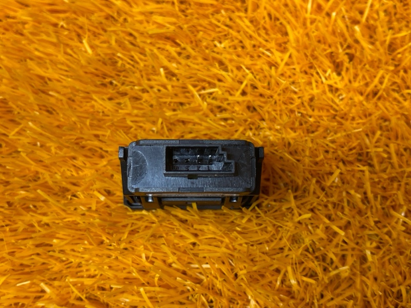 Кнопка открывания бардачка, 300 рублей, Красноярск