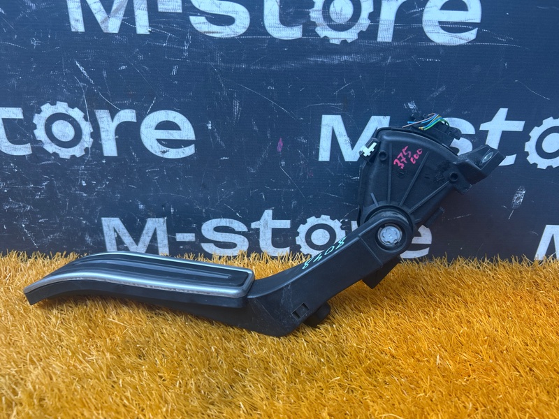 педаль газа, 500 рублей, Красноярск