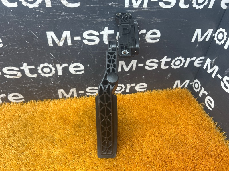 педаль газа, 500 рублей, Красноярск