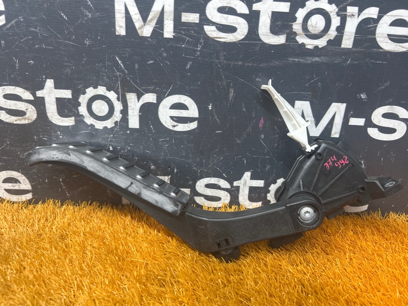 педаль газа, 1000 рублей, Красноярск