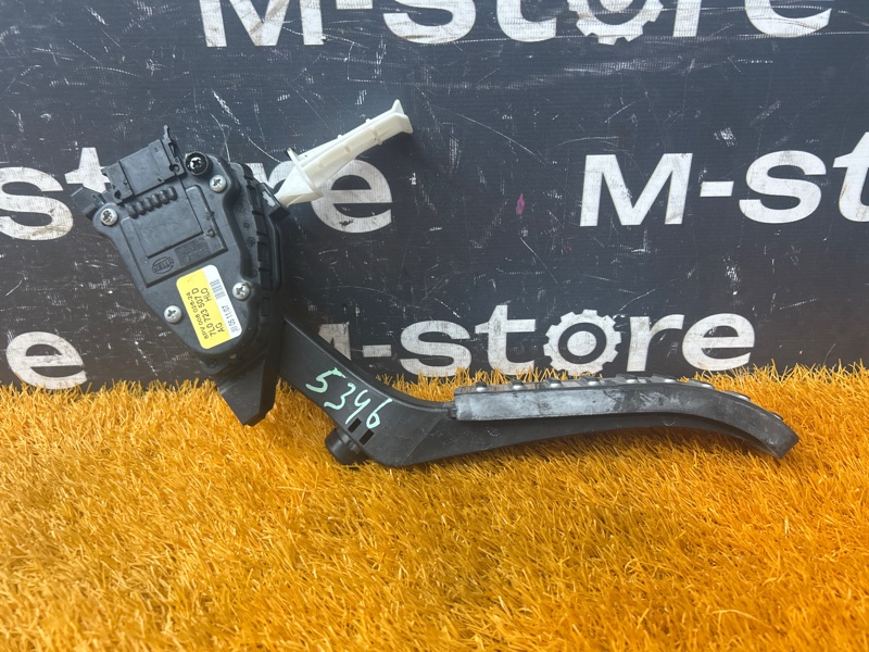 педаль газа, 1000 рублей, Красноярск