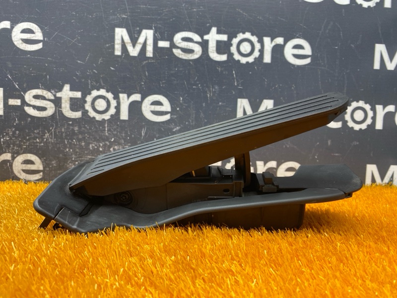 педаль газа, 900 рублей, Красноярск