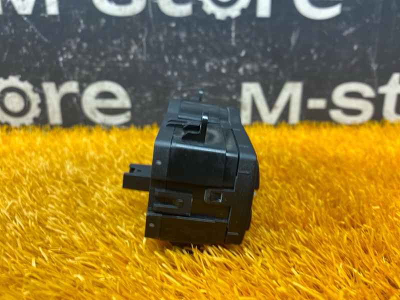 Переключатель света фар, 1000 рублей, Красноярск