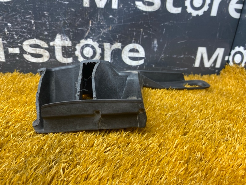 крепление бампера, 300 рублей, Красноярск