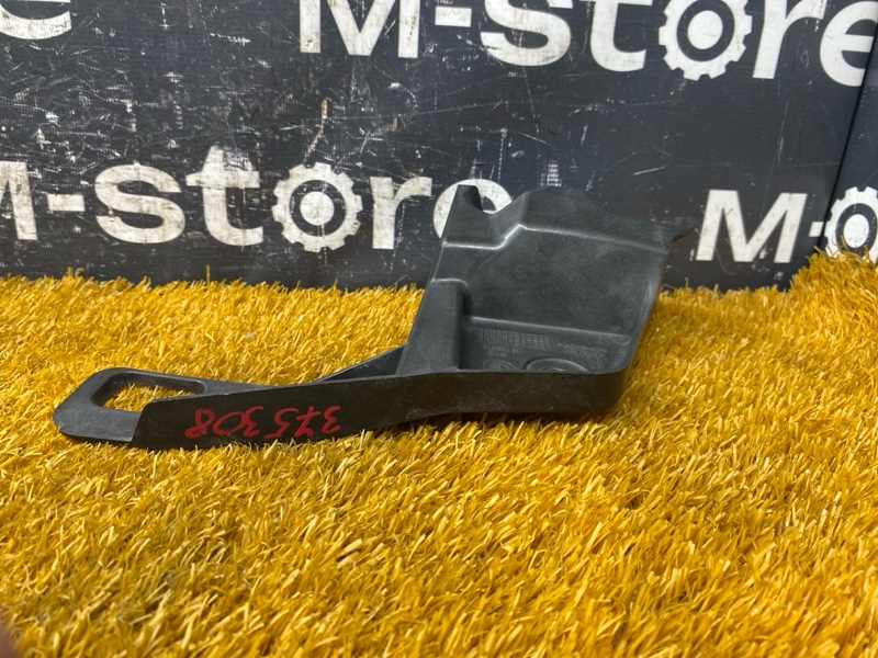 крепление бампера, 300 рублей, Красноярск