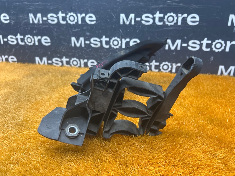 кронштейн фары, 2000 рублей, Красноярск