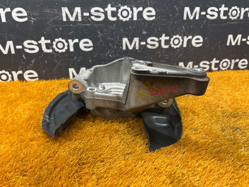 кулак поворотный, 2000 рублей, Красноярск